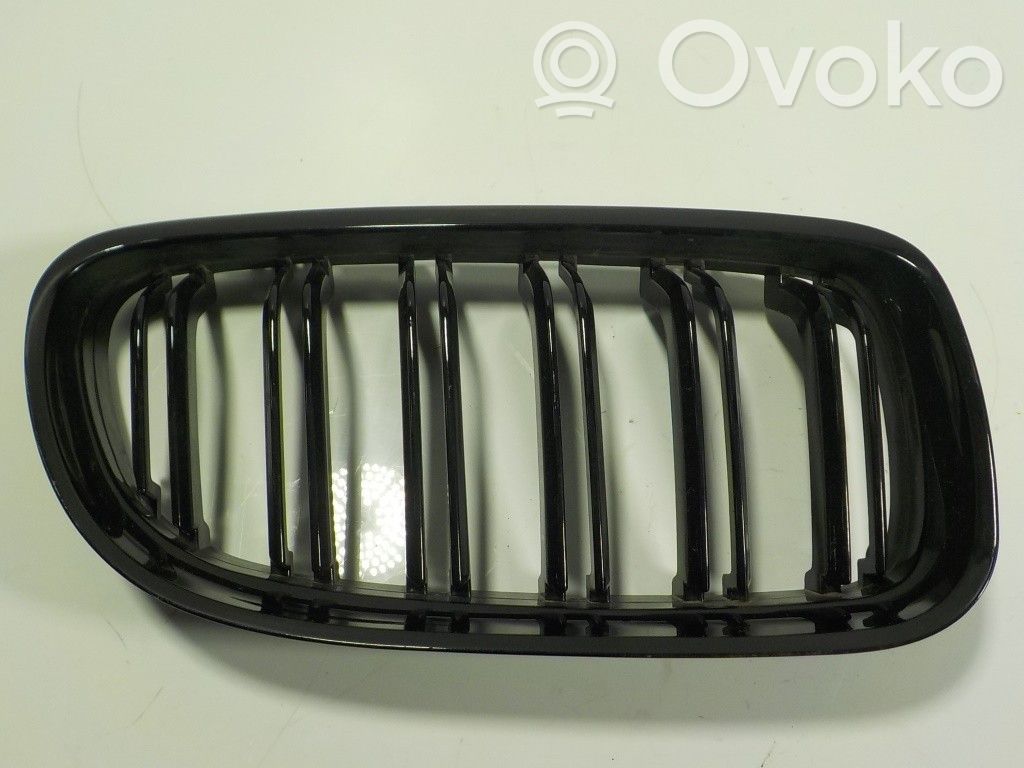 Grille d'aile   51137201968
