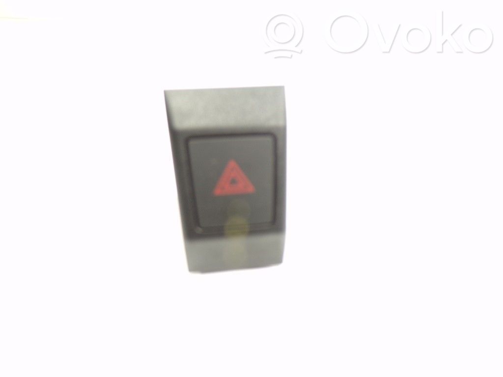 Botón interruptor de luz de peligro   6F09532356PS
