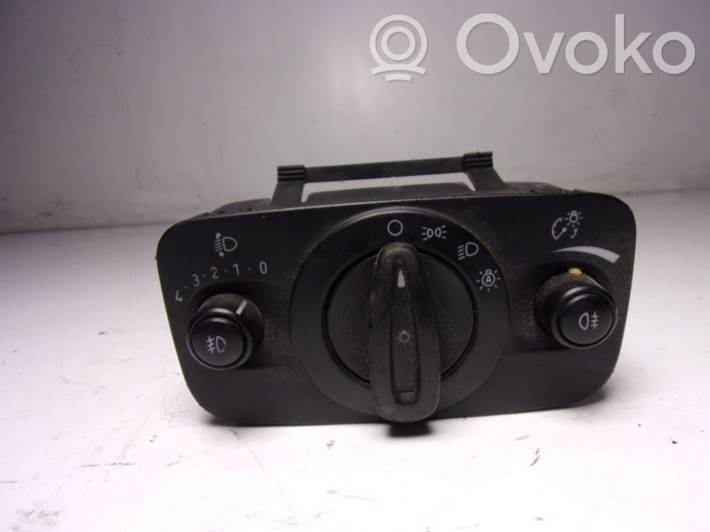 Interruptor de control del panel de luces   1787264,AV6T13A024CC