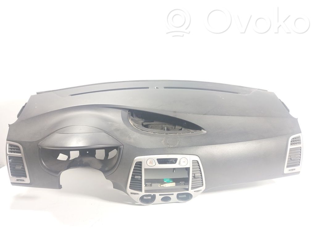 Hyundai i20 (PB PBT) Panel de instrumentos 