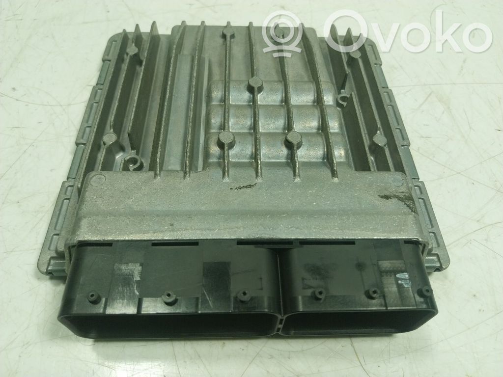 BMW X3 E83 Engine control unit/module 