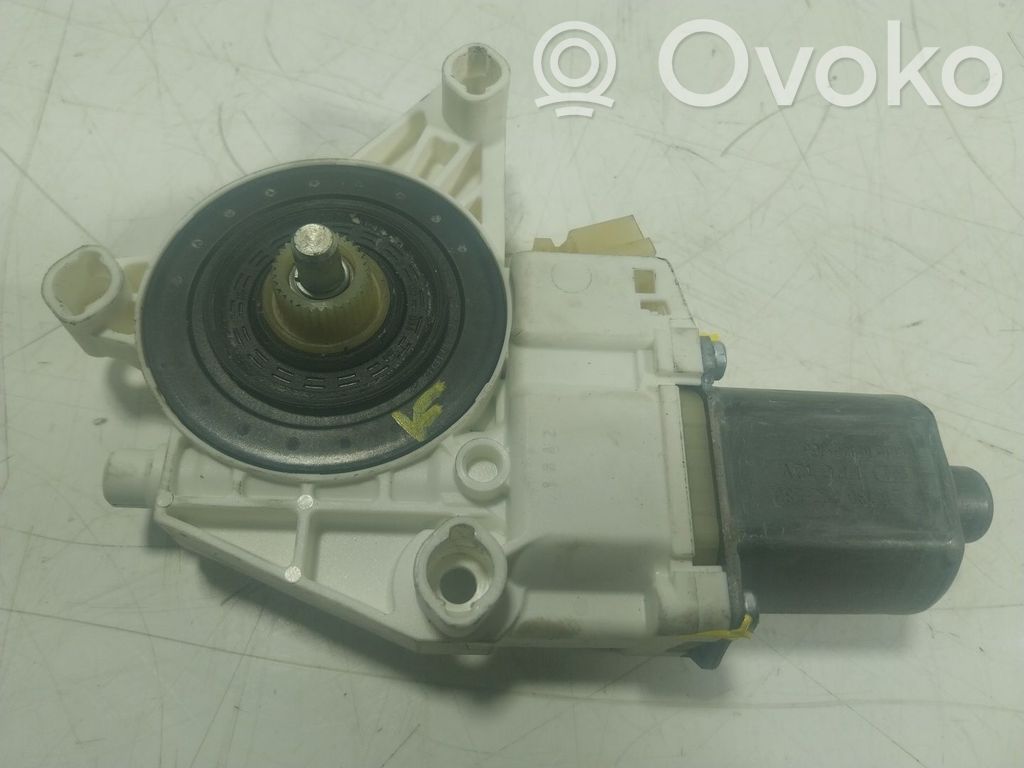 Mercedes-Benz ML W164 Alzacristalli della portiera posteriore con motorino