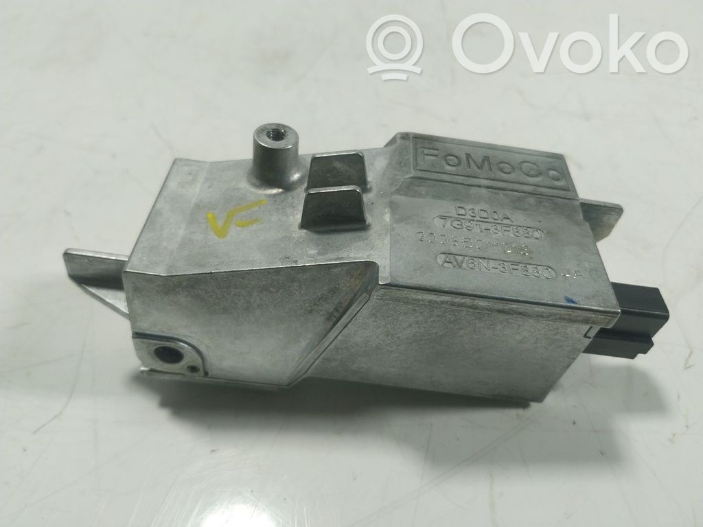 Ignition lock   1686782,AV6N3F880