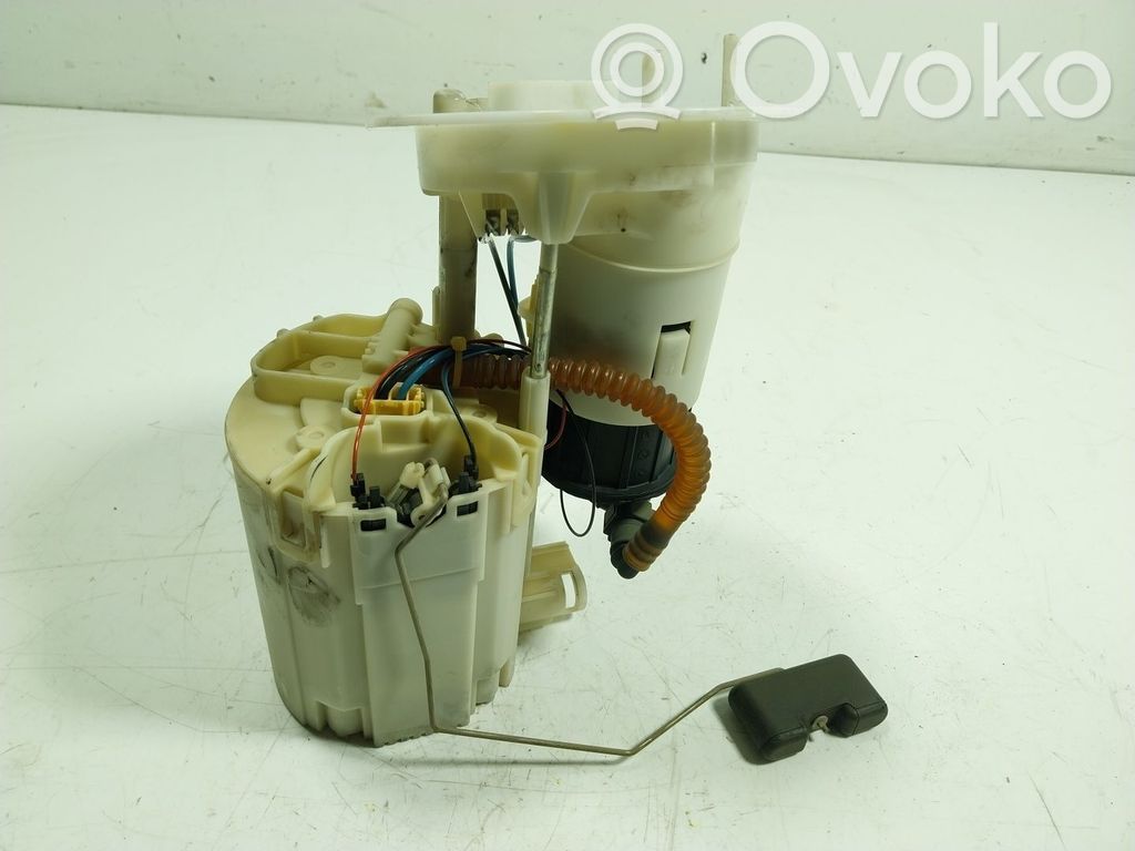 Bomba interna de combustible   8K0919051G,8K0919051M