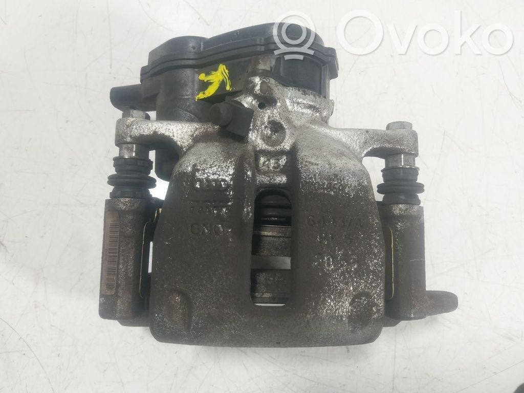 Support d'étrier arrière   8K0615404B