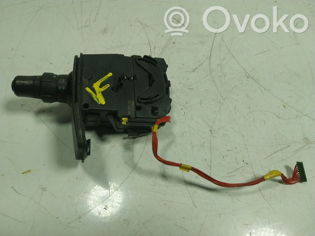 Interruptor de control del panel de luces   255405605R,88102001255