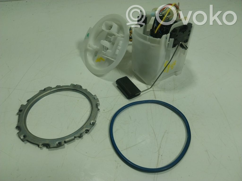 BMW 5 G30 G31 G38 Pompa paliwa w zbiorniku