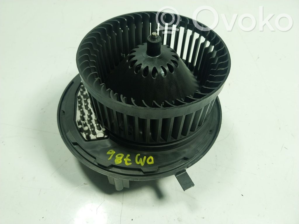 Audi Q3 F3 Ventola riscaldamento/ventilatore abitacolo