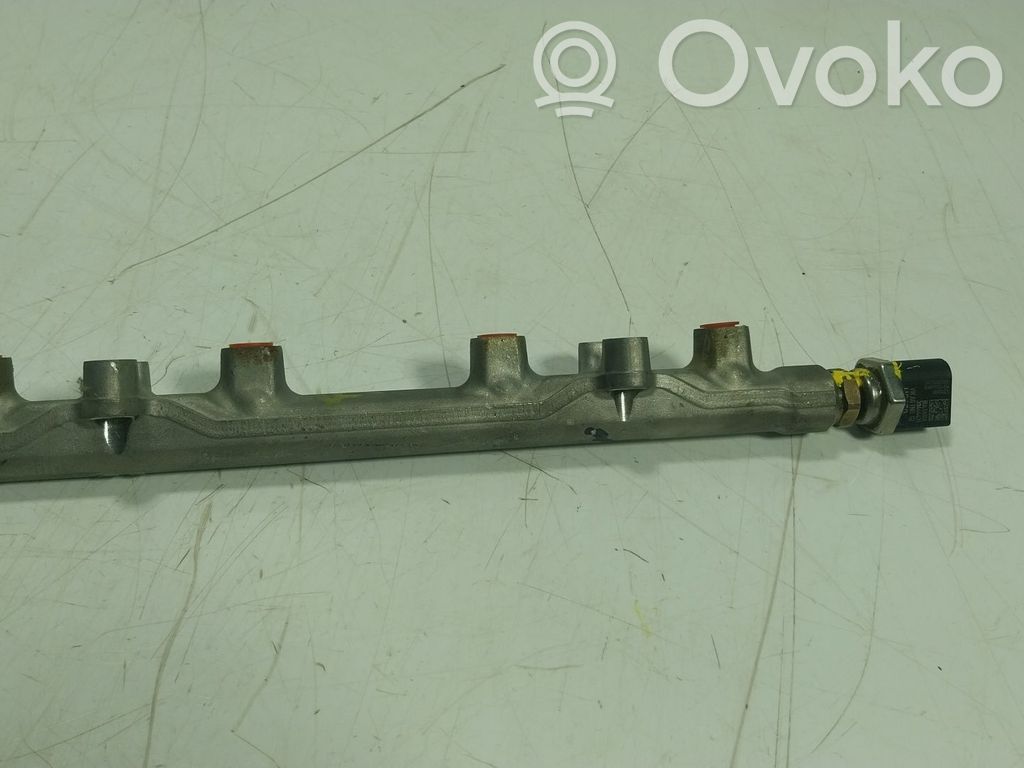 Rampa inyectora   05E133320B,05E133320B
