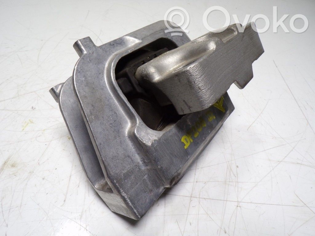 Engine mount bracket   2Q0199262N,2Q0199262N,2Q0199262BM