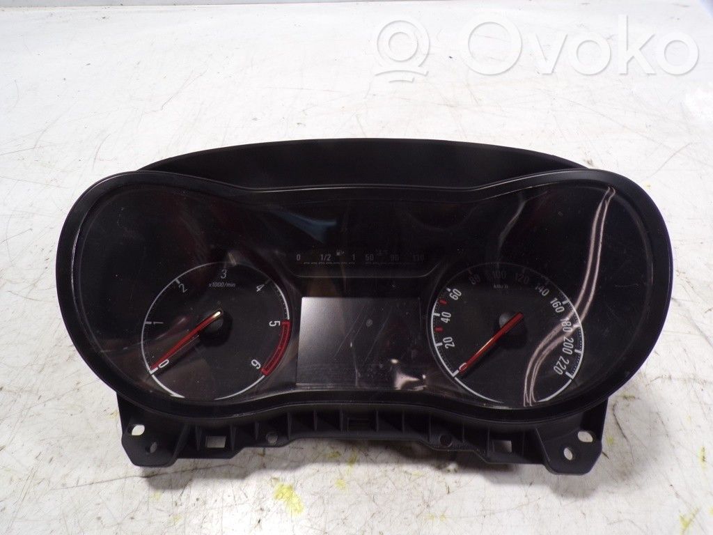 Opel Corsa E Spidometrs (instrumentu panelī) 