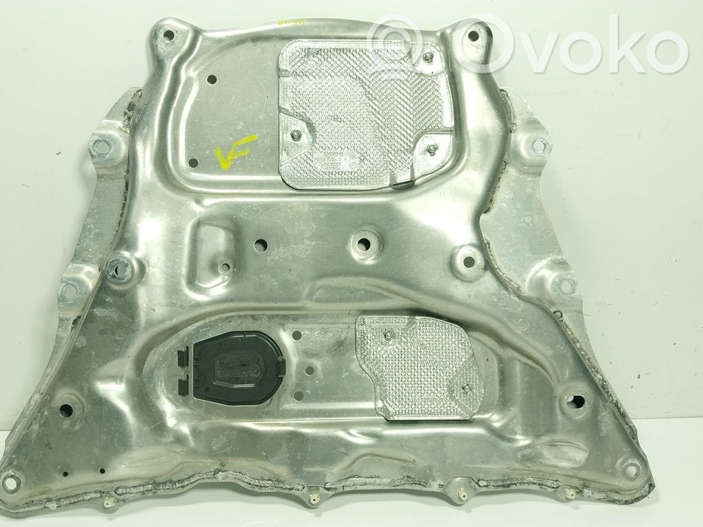 BMW X6 M Engine splash shield/under tray 