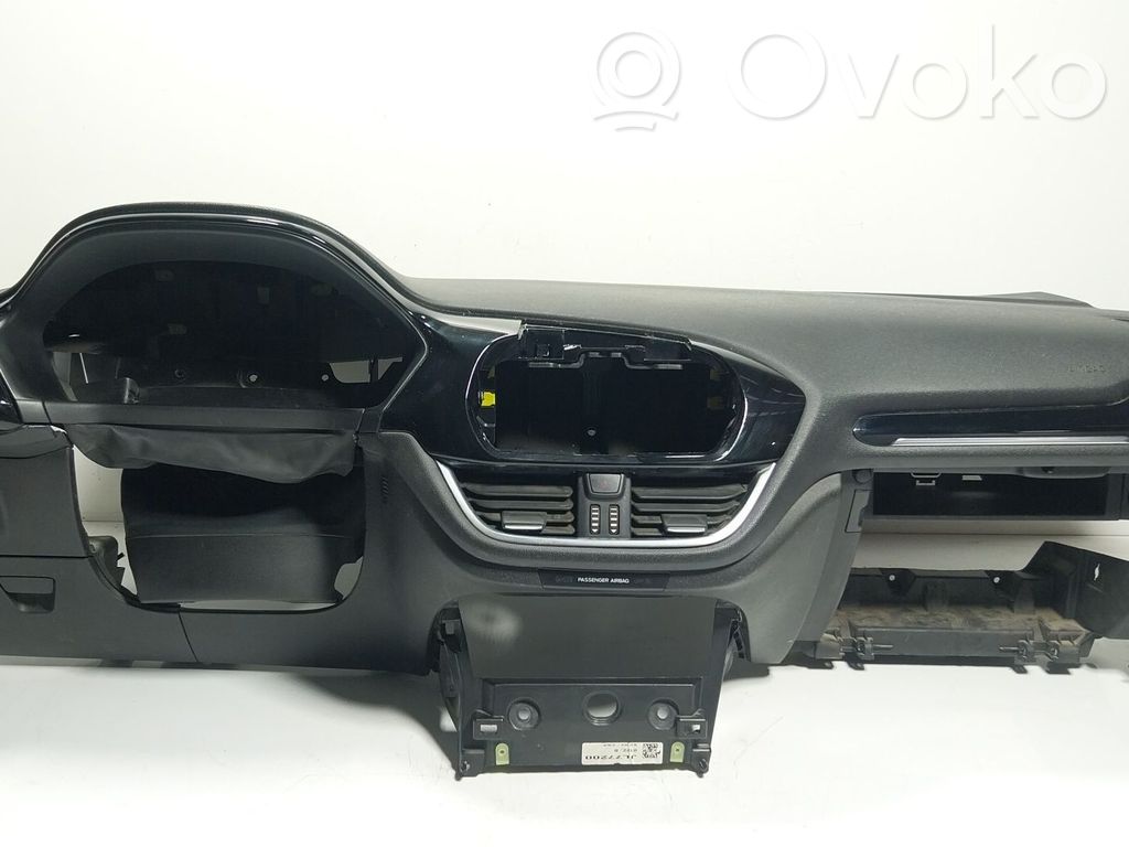 Panelė   2382025