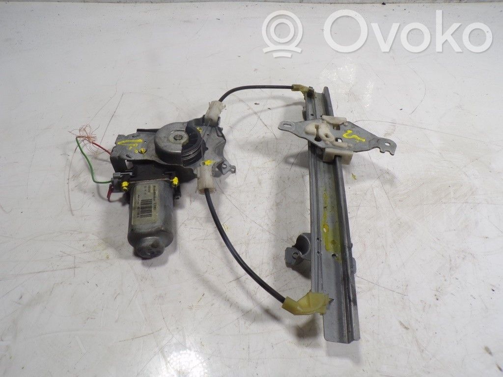 Nissan Qashqai+2 Alzacristalli della portiera posteriore con motorino