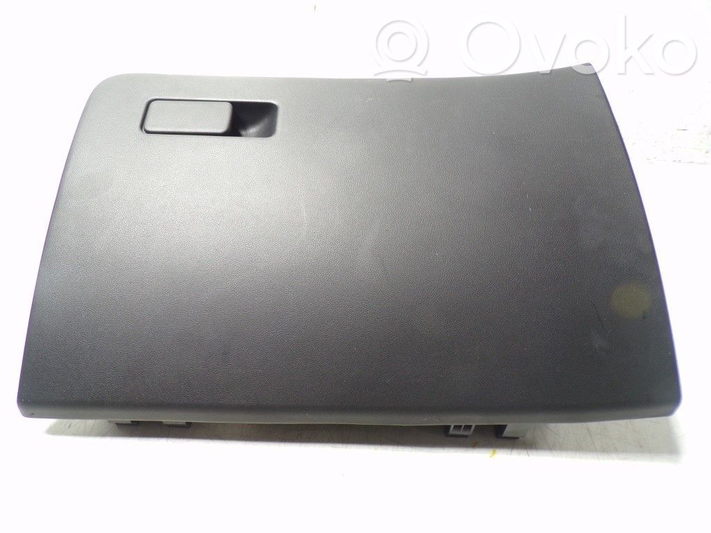 Guantera   84510N7000NNB