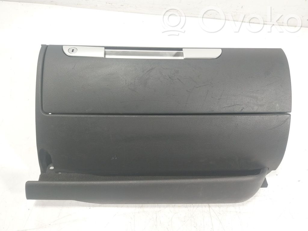 Boite à gants   8N1857095B6PS,8N1857095