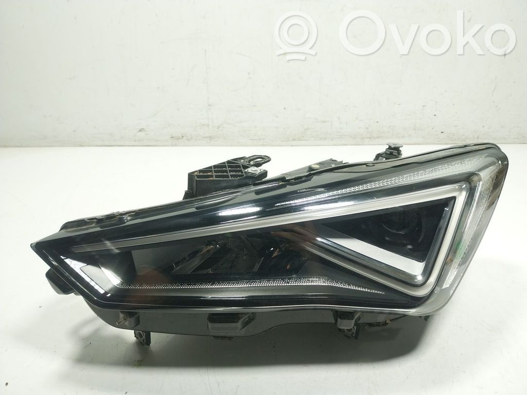 Seat Leon IV Phare frontale 