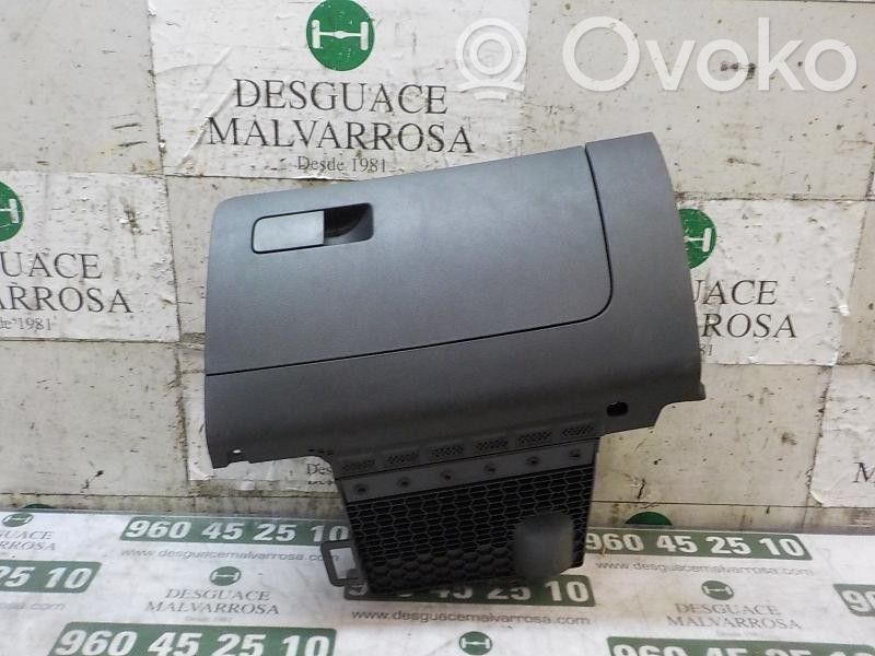 Seat Toledo IV (NH) Guantera 