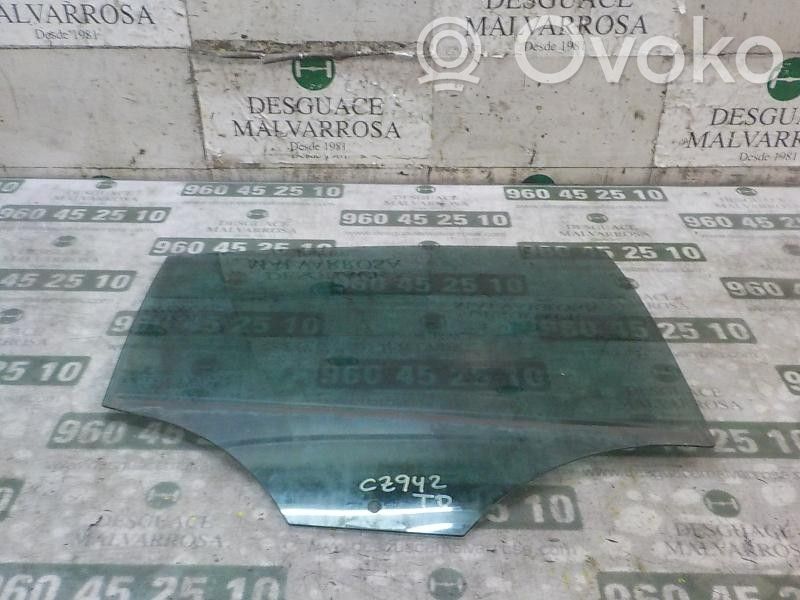 Luna de la puerta trasera