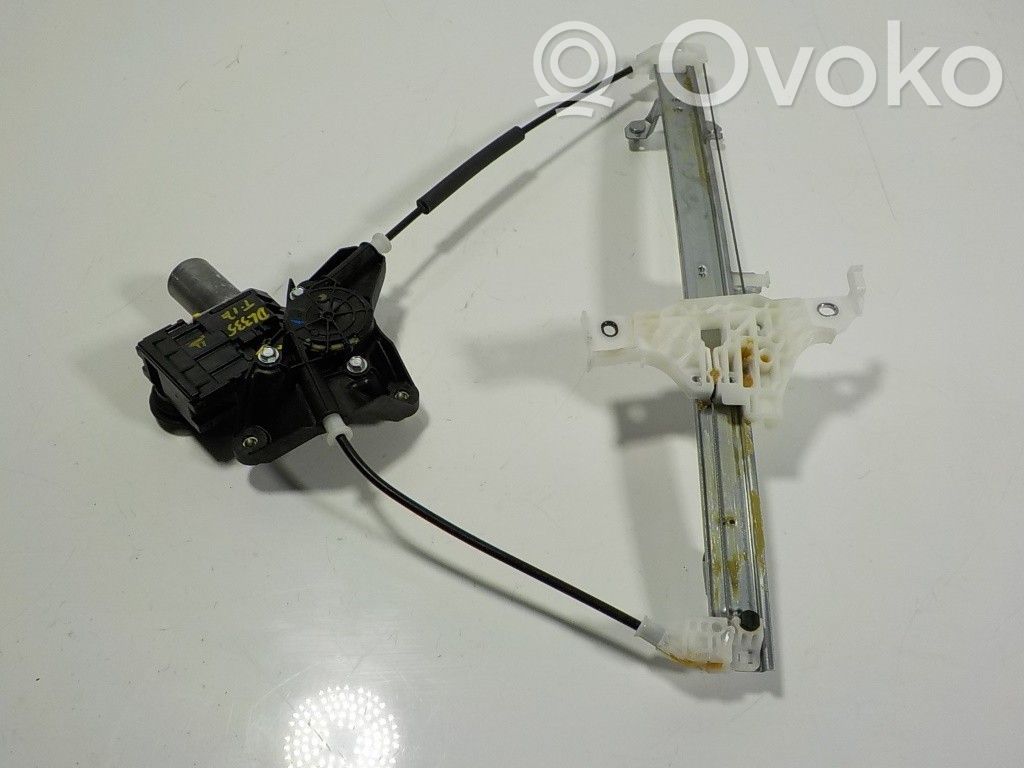 Toyota Yaris Macara geam spate fără motor 