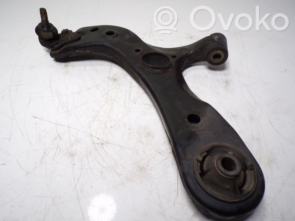 Lexus CT 200H Braccio di controllo sospensione anteriore