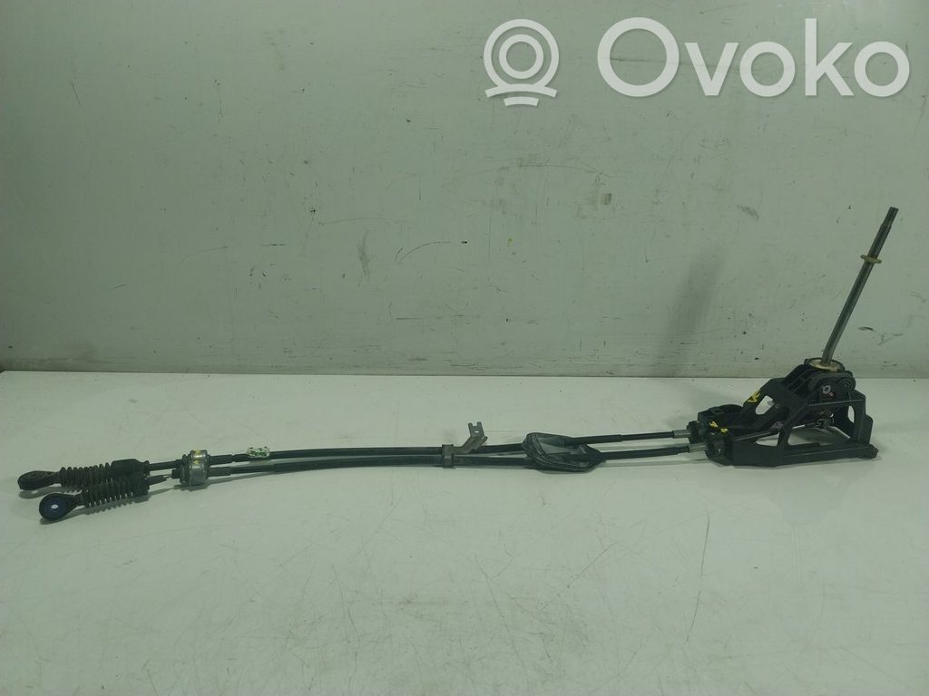 Toyota Aygo AB40 Palanca de cambios 