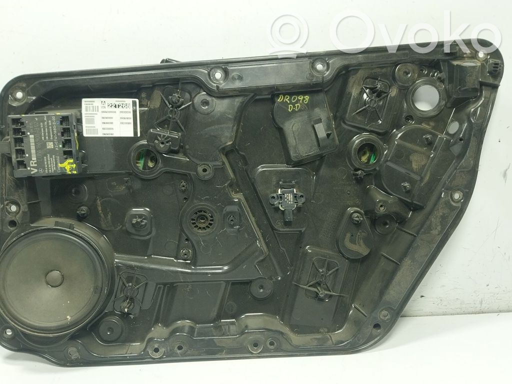 Mercedes-Benz A W176 Etuoven manuaalinen ikkunan nostin 