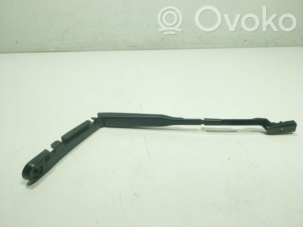 Brazo del limpiaparabrisas delantero   31416839