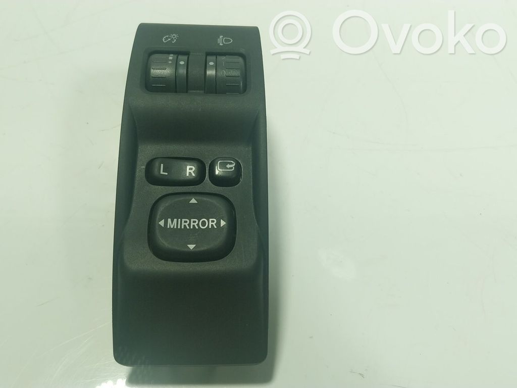 Przycisk regulacji lusterek bocznych   83061SA000,83002FG800