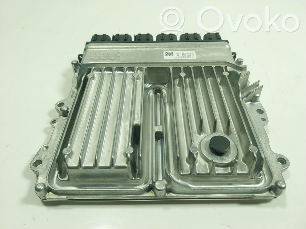 BMW 8 G15 Unitate/modul de control motor 