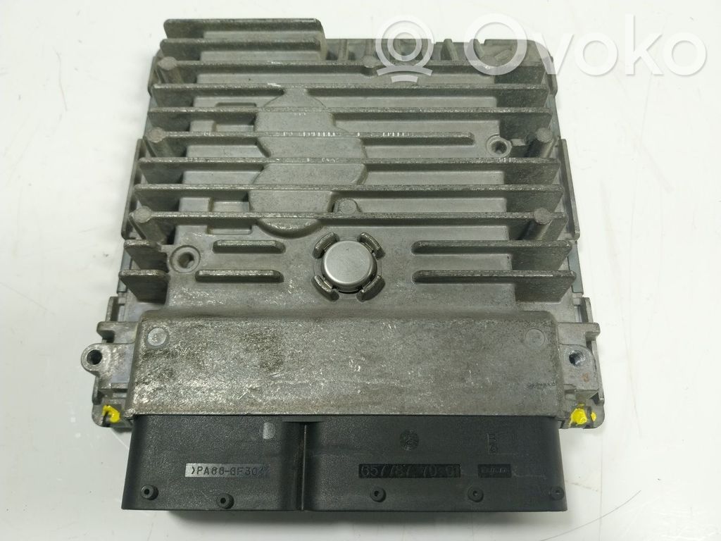 Unidad de control/módulo del motor   03L906023S