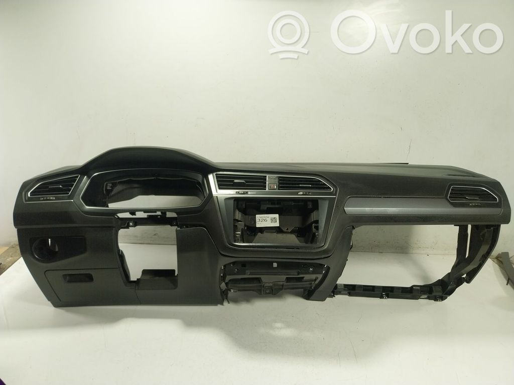 Volkswagen Tiguan Deska rozdzielcza 