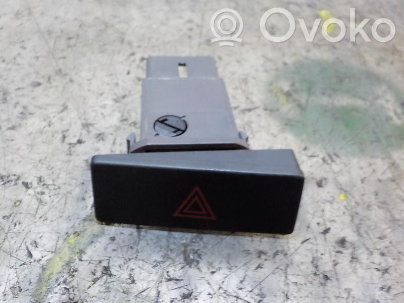 Chevrolet Epica Botón interruptor de luz de peligro 