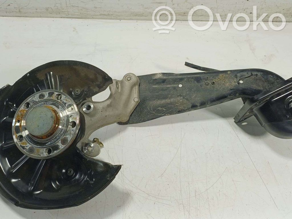 Olka-akselin laakeripesä   5QF505225C