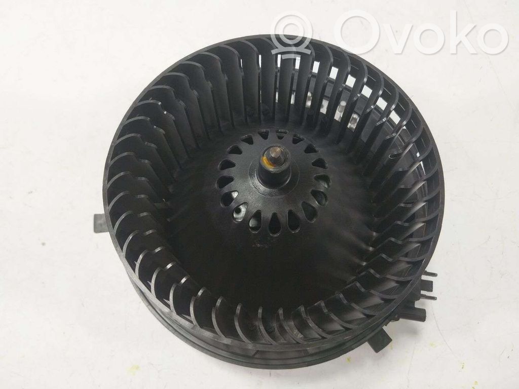 Audi Q3 F3 Ventola riscaldamento/ventilatore abitacolo