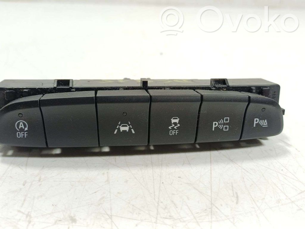 Opel Astra K Przyciski multifunkcyjne 