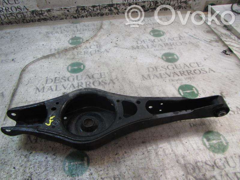Volkswagen Touran II Wahacz tylny