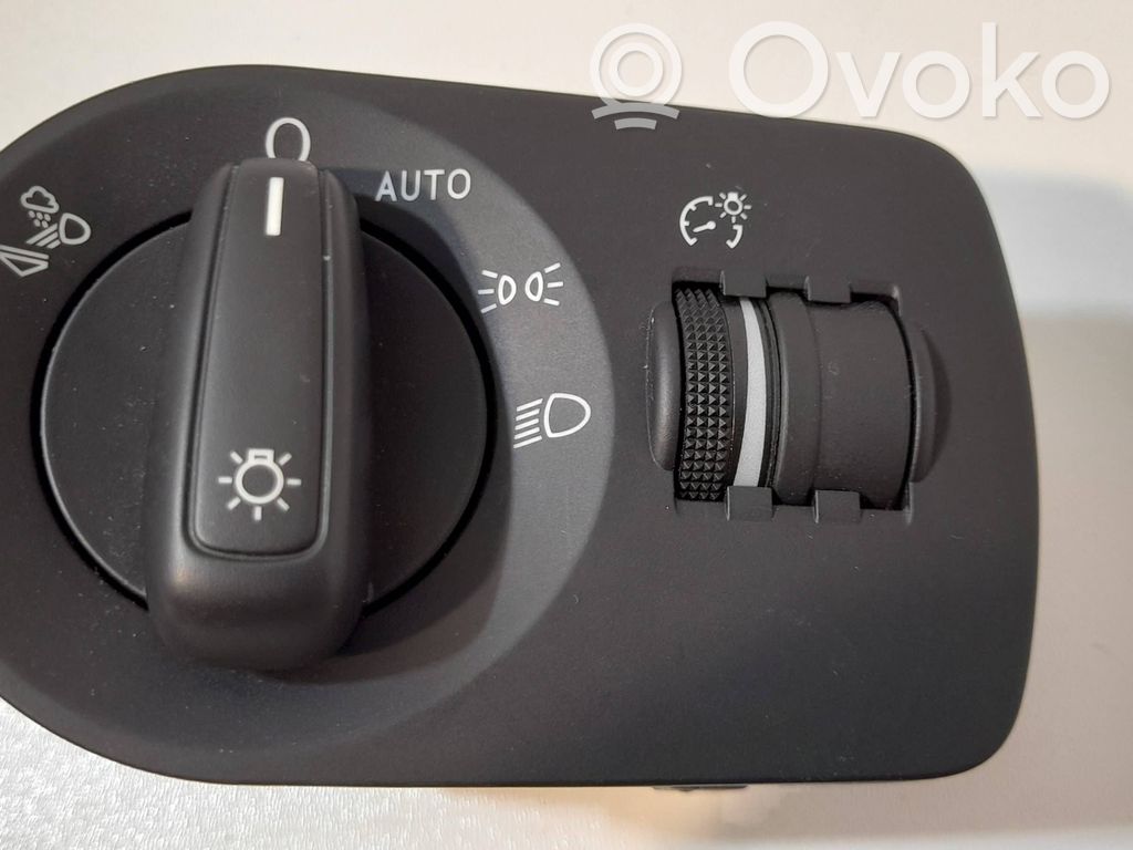 Audi Q3 8U Light switch 