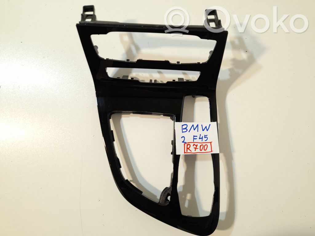BMW 2 F45 Ramka drążka zmiany biegów 
