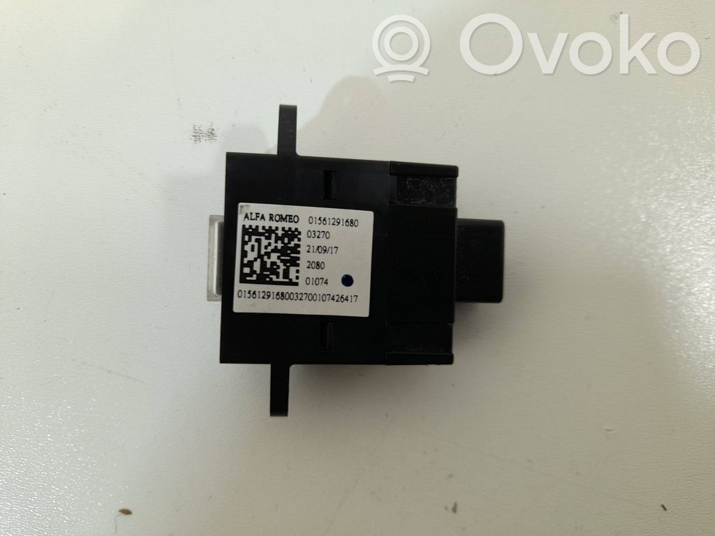 Enchufe conector USB   01561291680