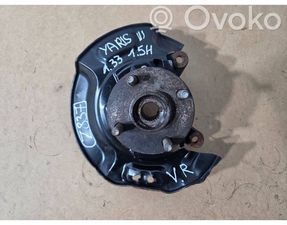 Toyota Yaris Priekinis kelmas 