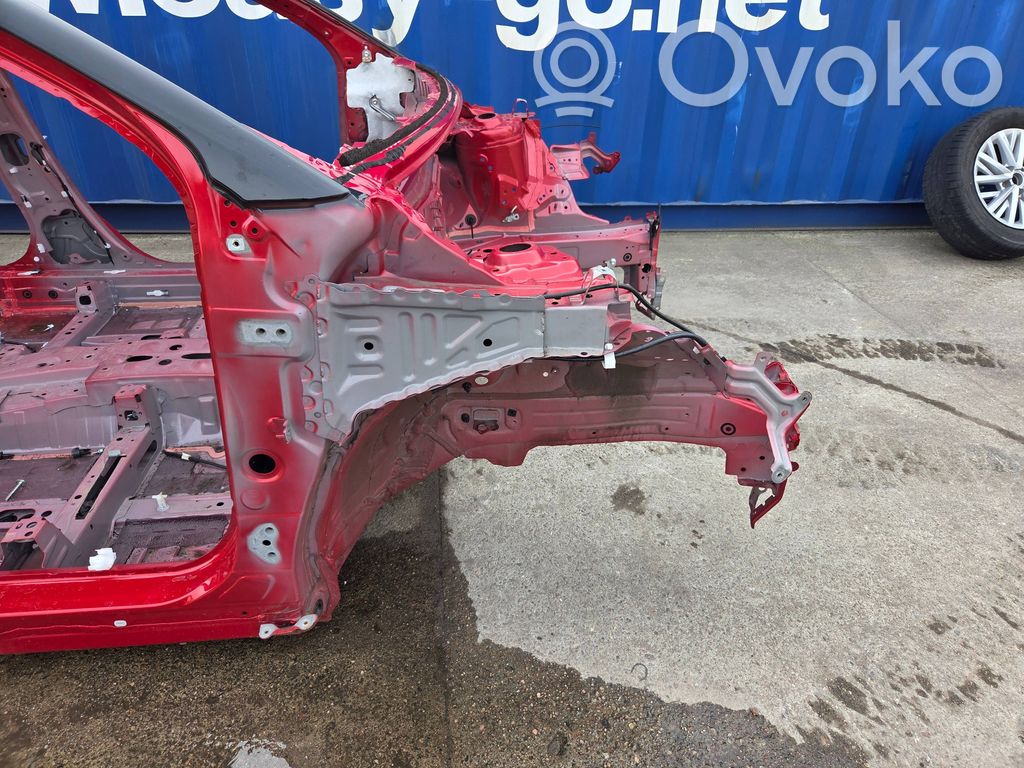 Toyota Yaris XP210 Передняя четверть 