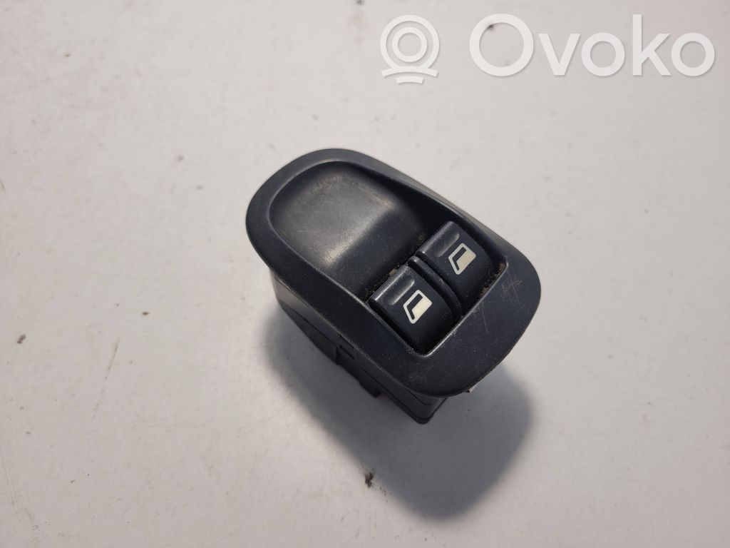 Peugeot 206 Elektrinių langų jungtukas 