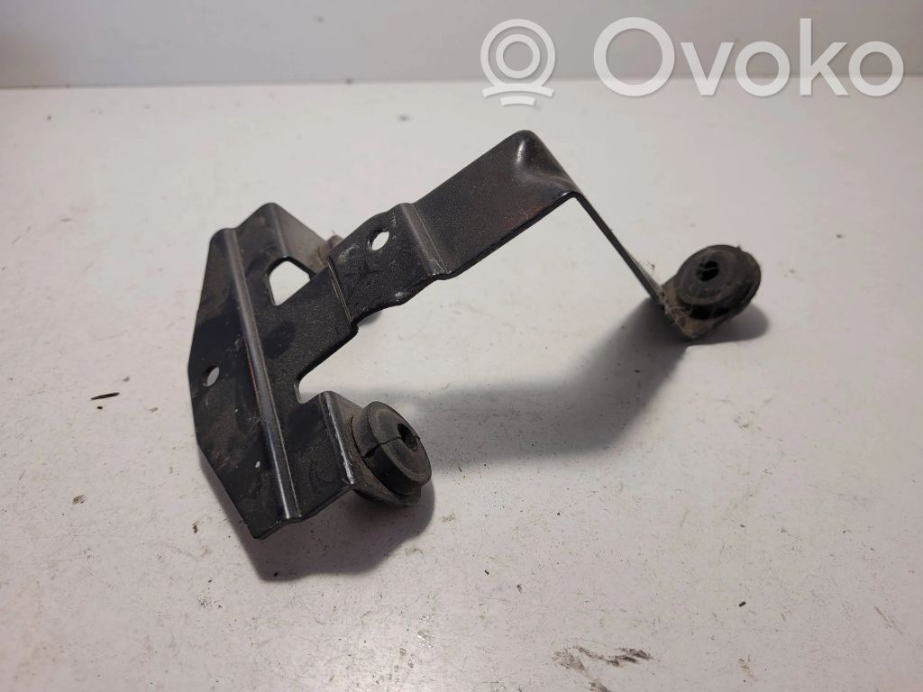 Ford C-MAX I ABS pump bracket 