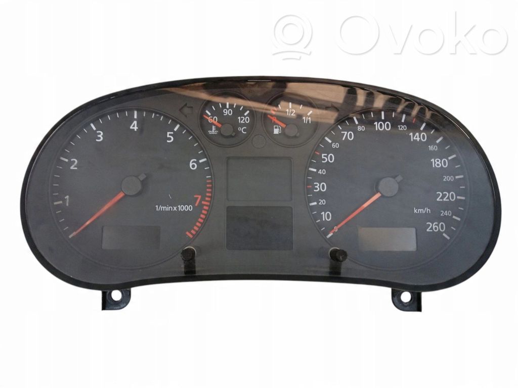 Audi A4 S4 B5 8D Licznik / Prędkościomierz 