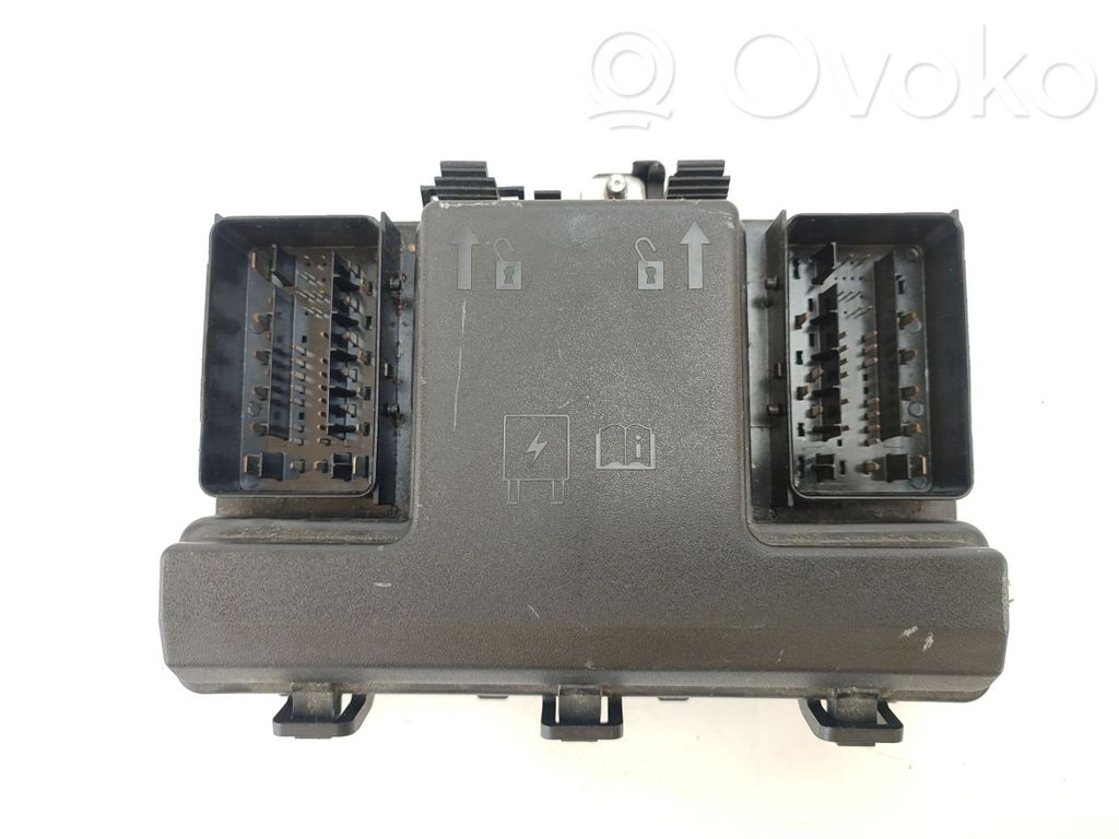 Fuse box set   KG9T14D068NA