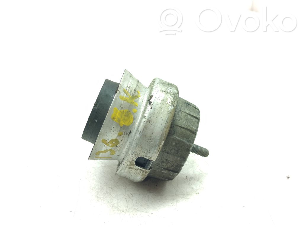 Audi A6 S6 C6 4F Engine mount bracket 