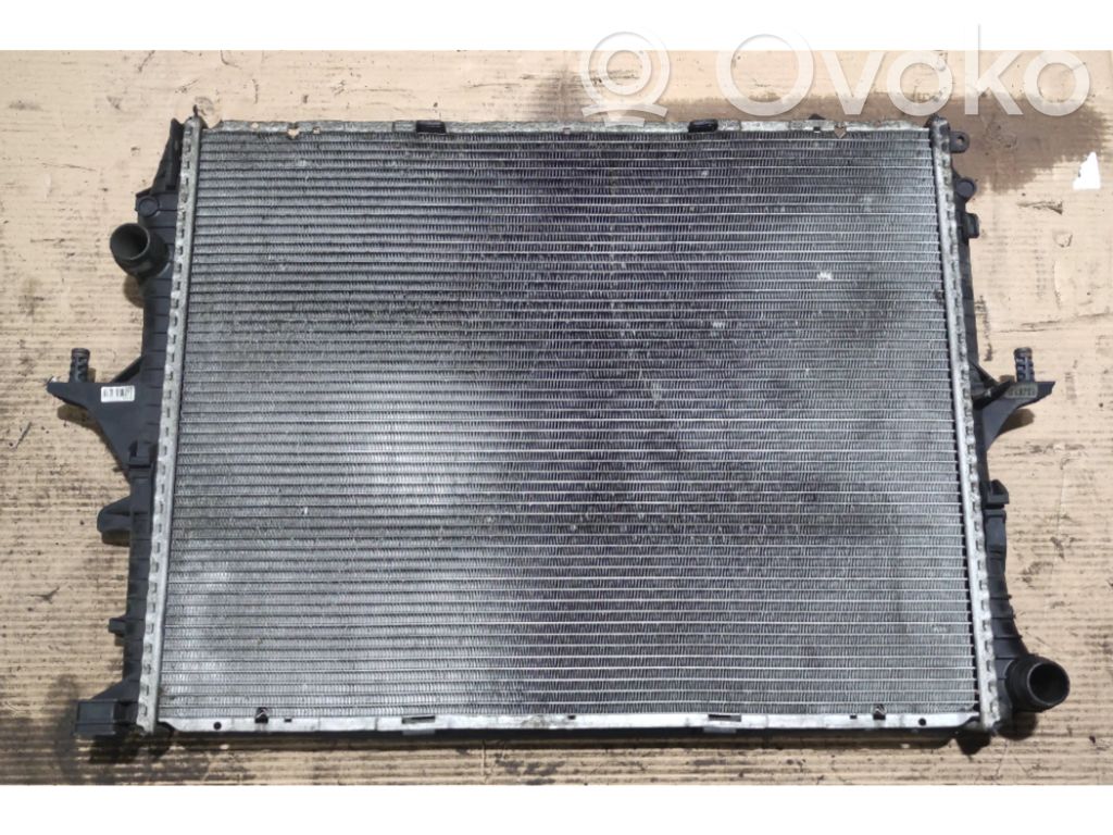 Volkswagen Touareg I Coolant radiator 