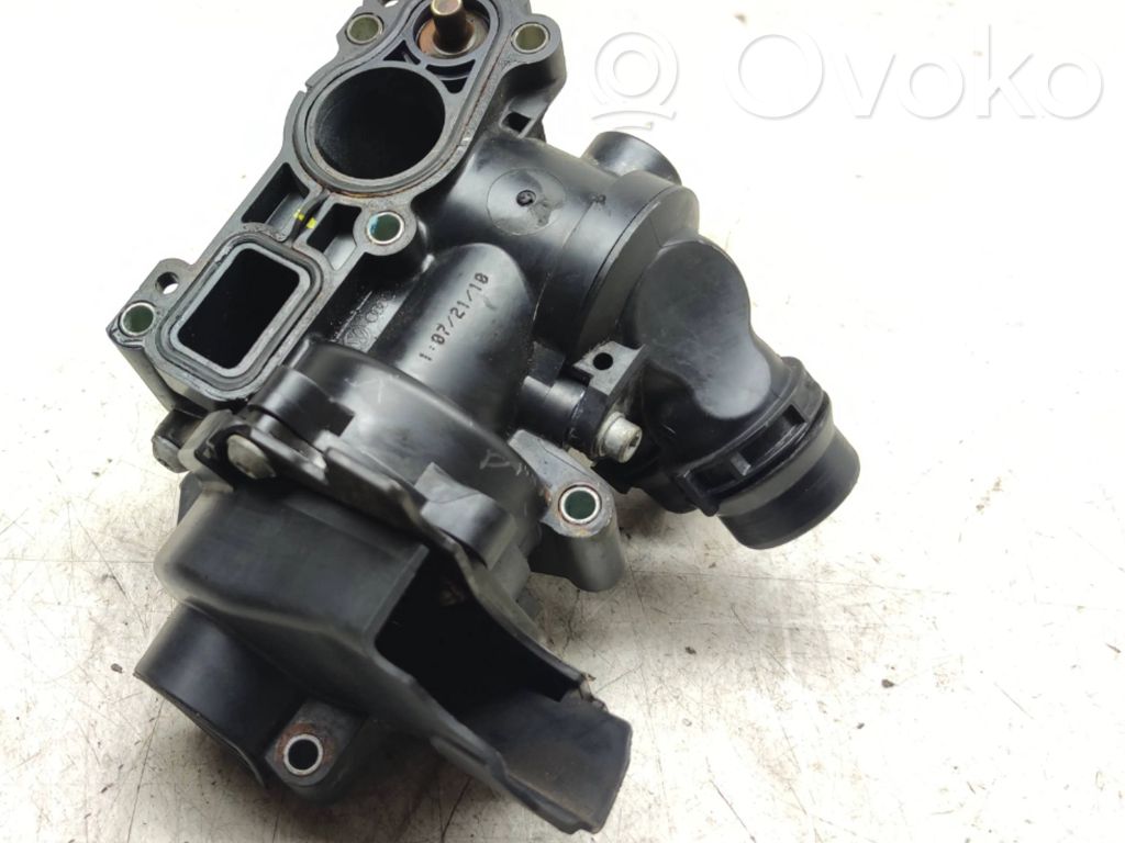 Audi A4 S4 B8 8K Vesipumppu 
