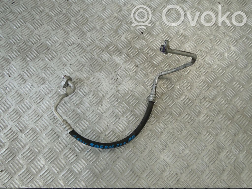 Audi Q3 F3 Ilmastointilaitteen putki (A/C) 